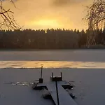 Daire Viihtyisae Kolmio Jaerven Rannalla *