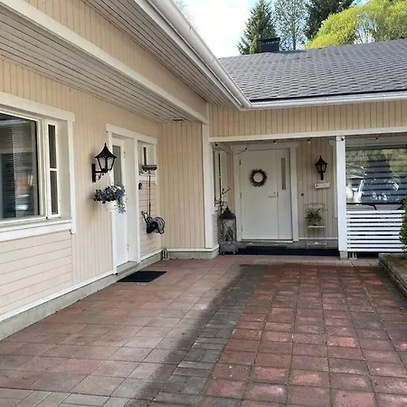 Viihtyisae Kolmio Jaerven Rannalla Διαμέρισμα *