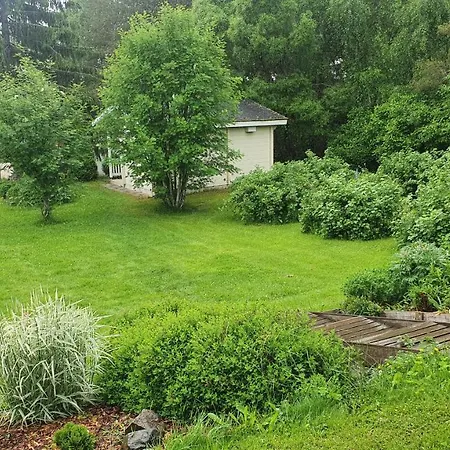 Viihtyisae Kolmio Jaerven Rannalla Διαμέρισμα