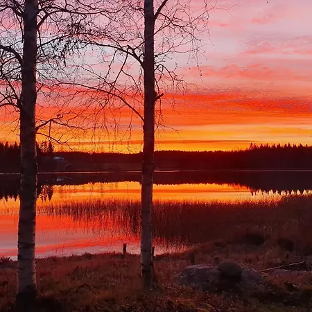 Viihtyisae Kolmio Jaerven Rannalla Lägenhet *