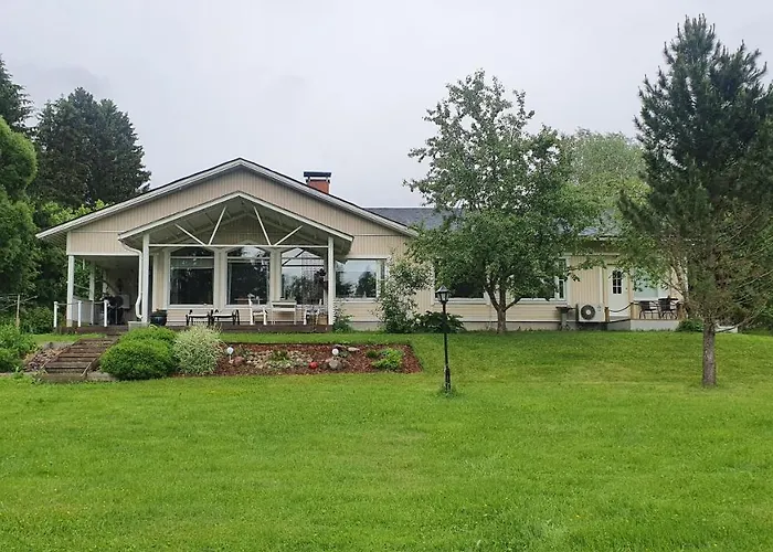 Viihtyisae Kolmio Jaerven Rannalla