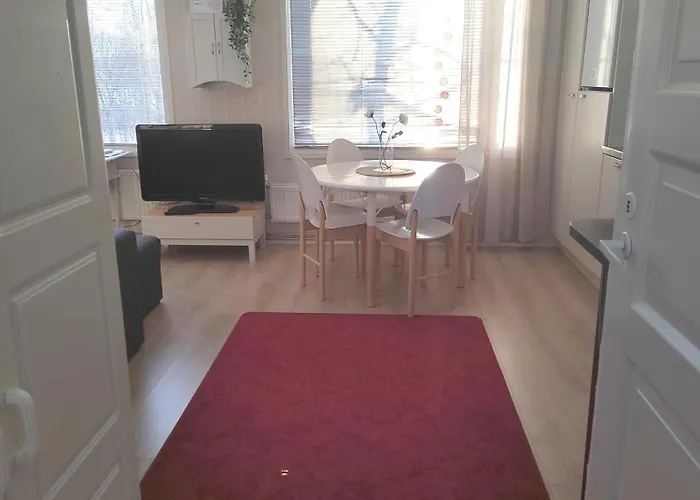 Viihtyisae Kolmio Jaerven Rannalla 公寓