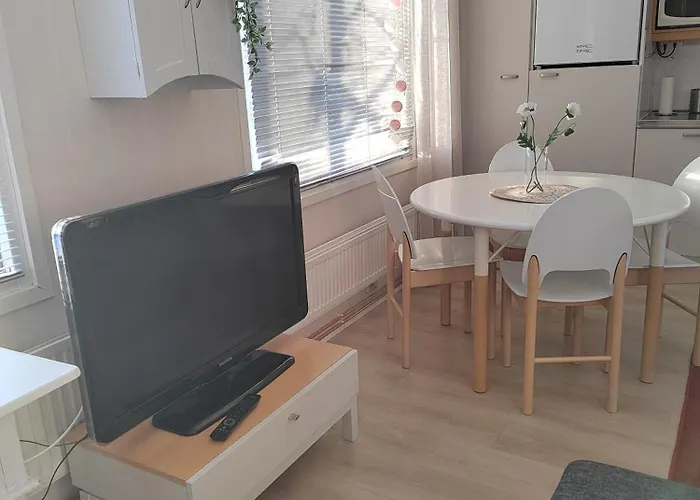 公寓 Viihtyisae Kolmio Jaerven Rannalla *